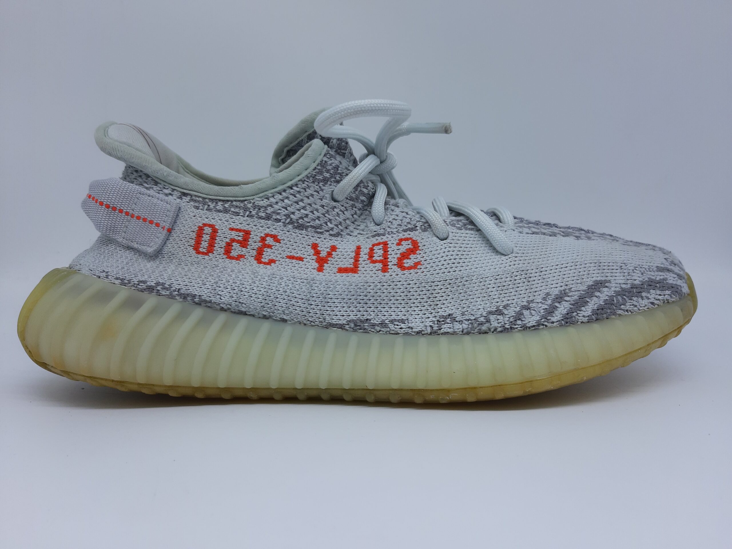 Adidas Yeezy Boost 350 V2 Blue Tint | Refurbished Sneakers